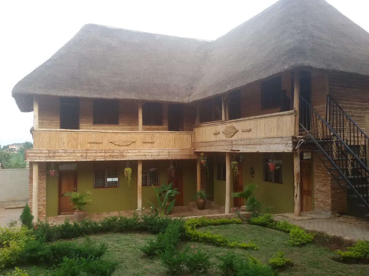 Unik Hotel Kireka Exterior foto