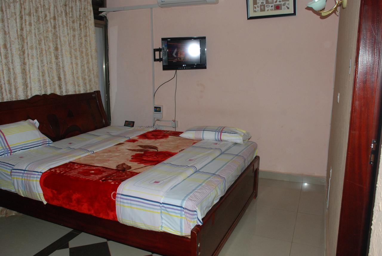 Unik Hotel Kireka Zimmer foto